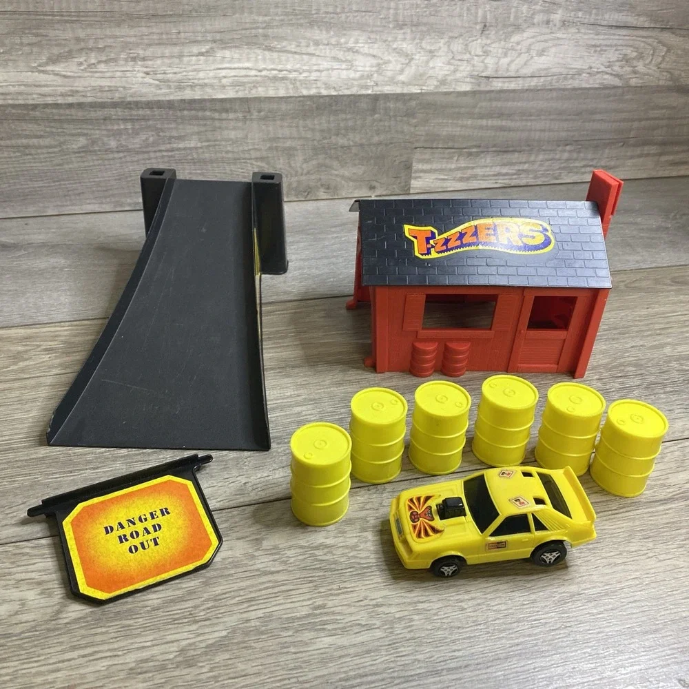Kenner‎ T-zzzers Crash Set vintage Mustang daredevil toy Incomplete